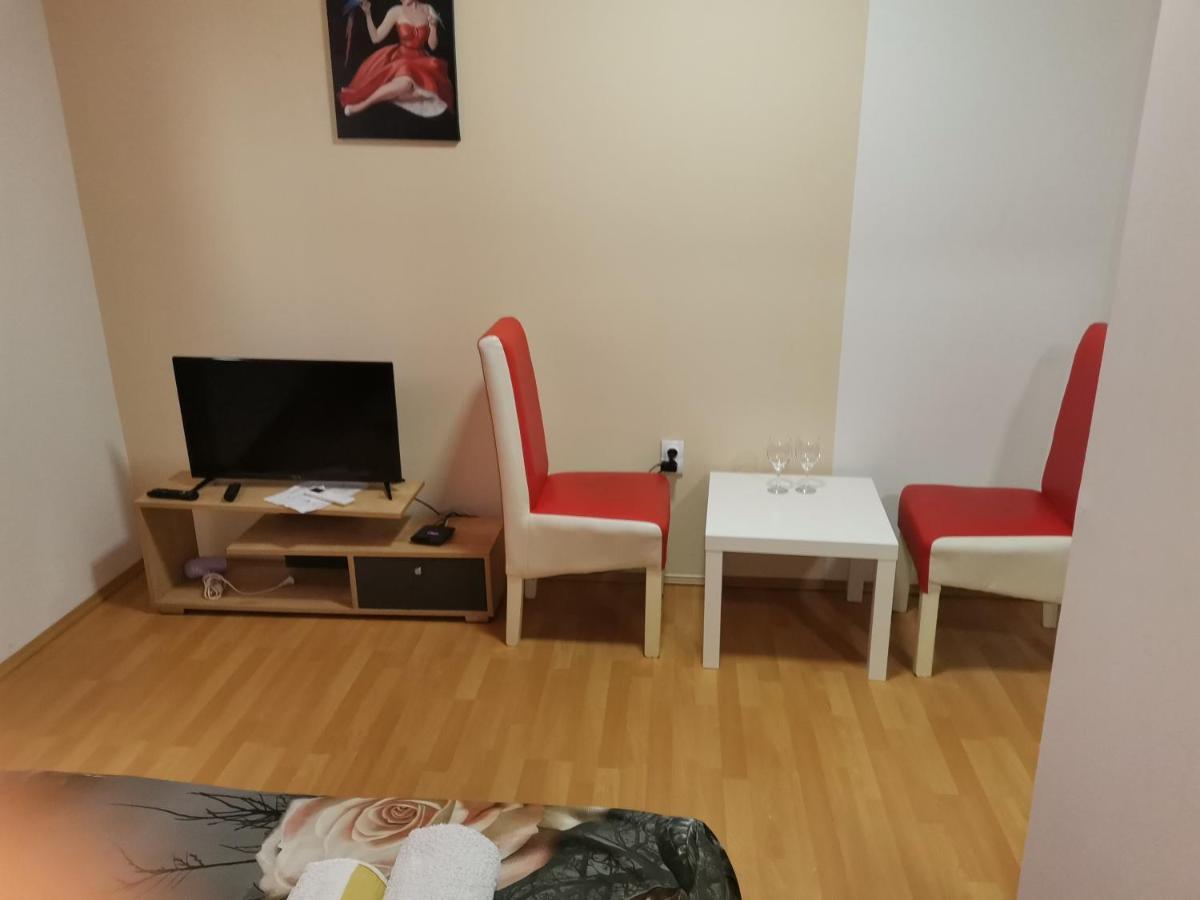 Vip Rooms Prenociste 026 Szendrő Kültér fotó